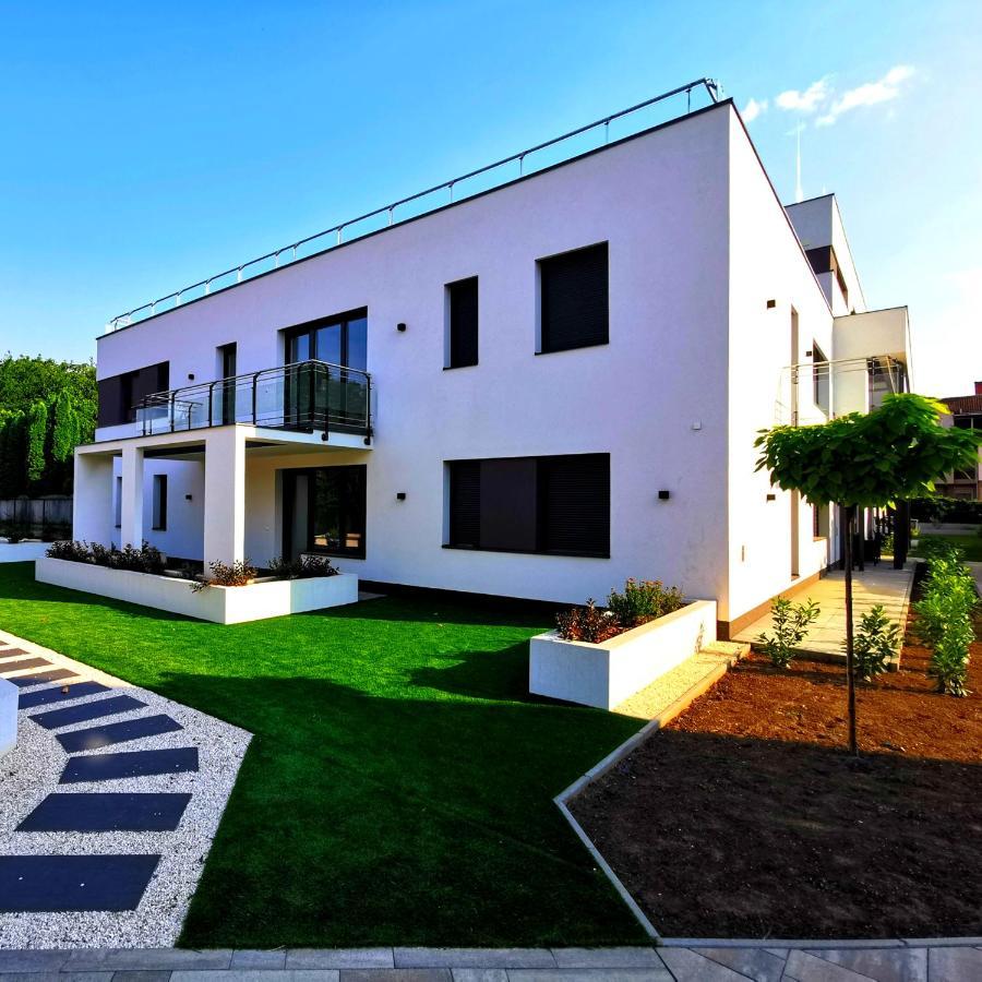 Lavida Deluxe Villa Hajduszoboszlo Ngoại thất bức ảnh